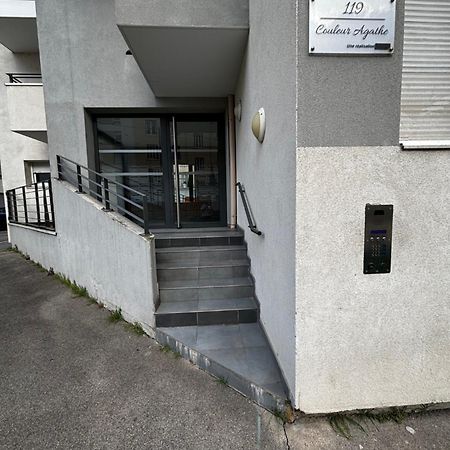 L'Havana : Proche Gare Partdieu / Aeroport / Groupama Stadium Villeurbanne Luaran gambar